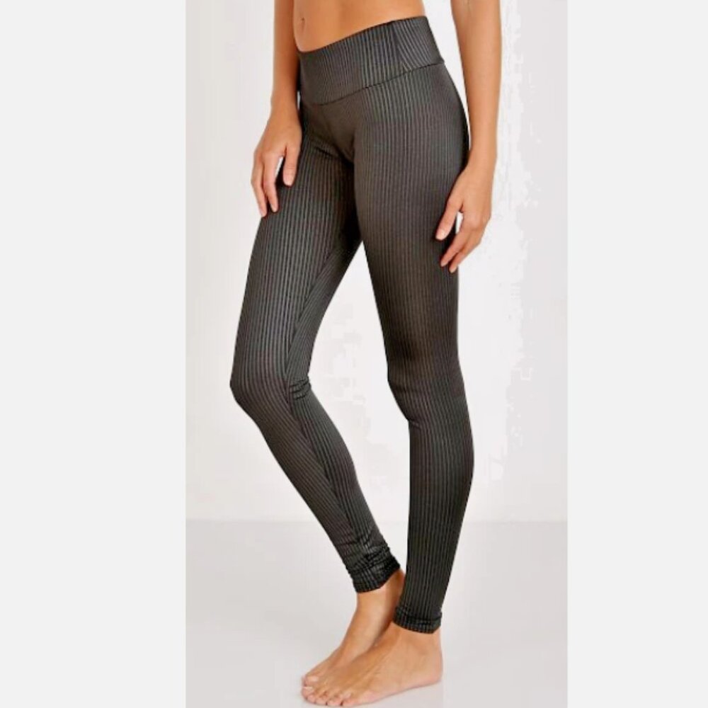 Onzie Long Legging Pin Stripe Size M / L